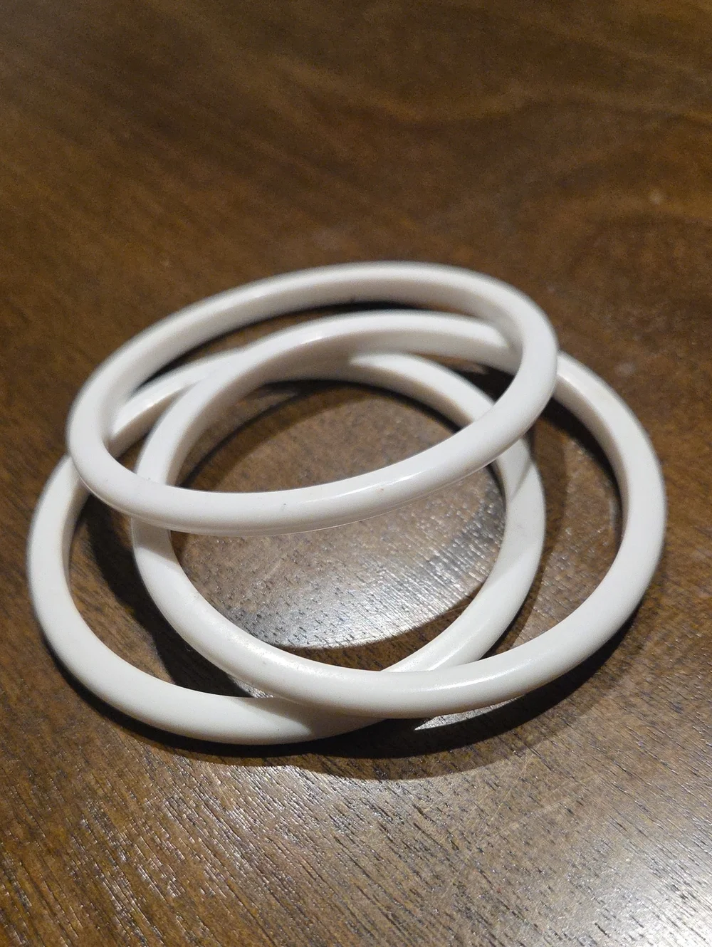 SET OF 3 WHITE BANGLE BRACELETS